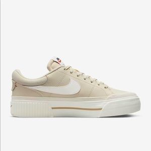 Women’s Nike Court Legacy Lift Sneaker